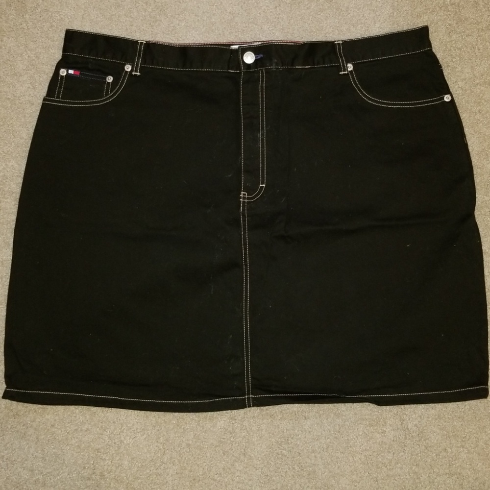 Tommy Hilfiger black skirt